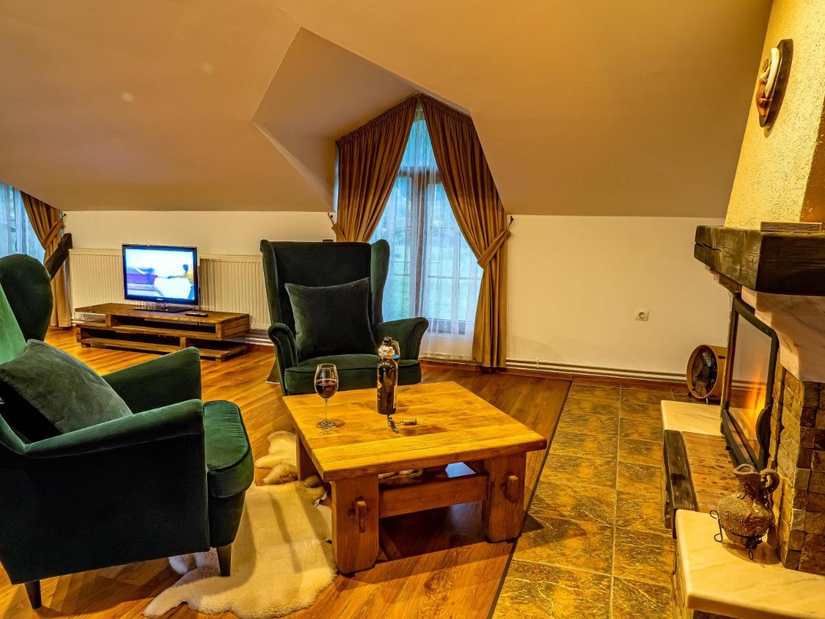 Casa Delia Hotel Câmpulung Moldovenesc Eksteriør billede